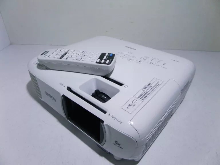 PROJEKTOR EPSON EH-TW750 STAN BARDZO DOBRY