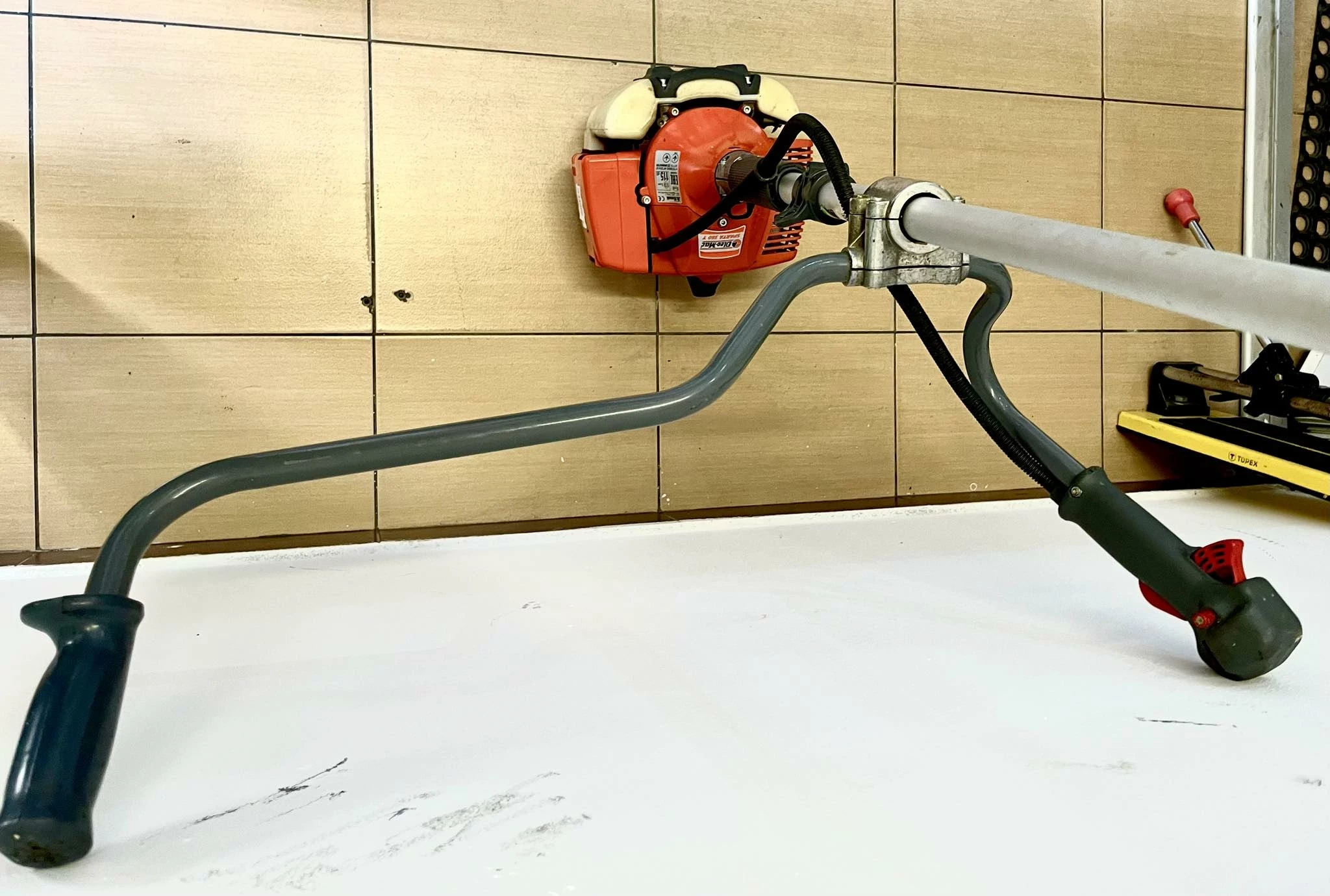 kosa-podkaszarka-spalinowa-oleo-mac-sparta-380t-zasilanie-spalinowe