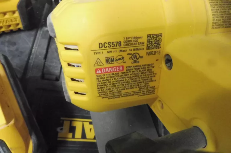PILARKA TARCZOWA DEWALT DCS578 + 2 AKU 6AH