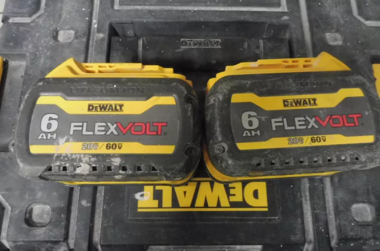 PILARKA TARCZOWA DEWALT DCS578 + 2 AKU 6AH
