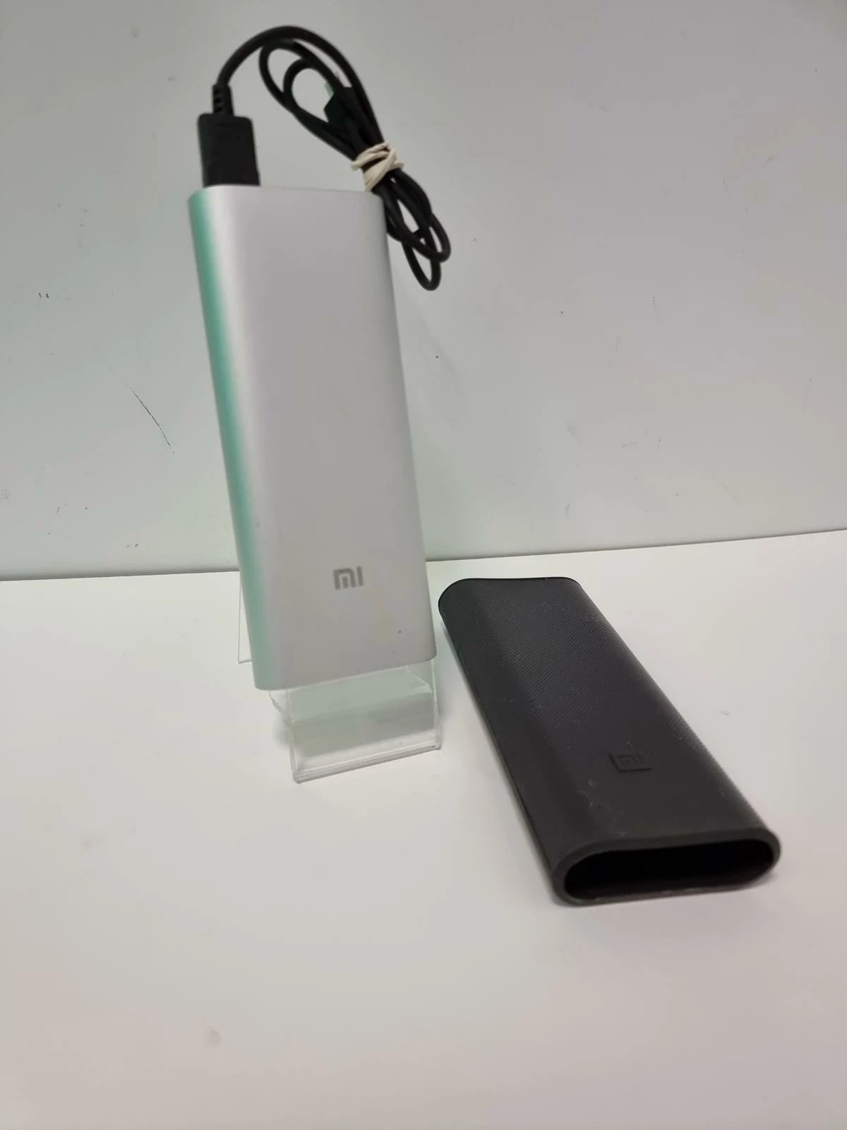 powerbank-xiaomi-16000mah-srebrny-ndy-02-al-stan-uzywany