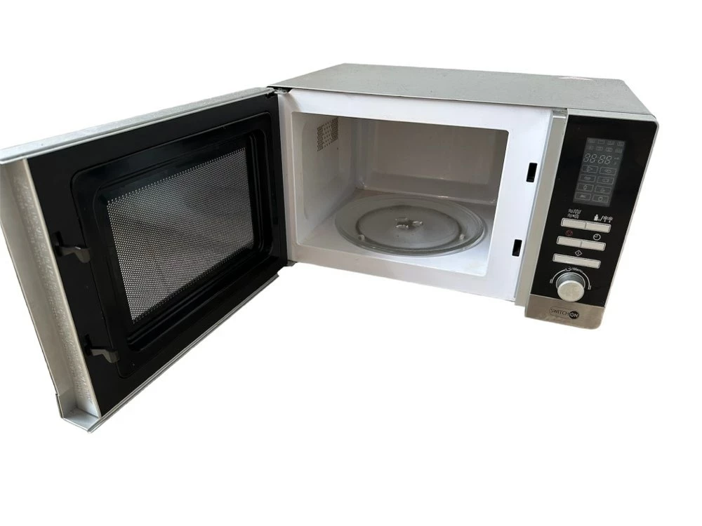 mikrofala-switch-on-g0001-kolor-dominujacy-czarny