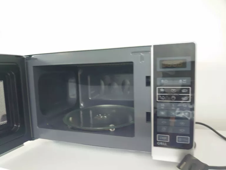 kuchenka-mikrofalowa-sharp-r-642ine-stan-uzywany