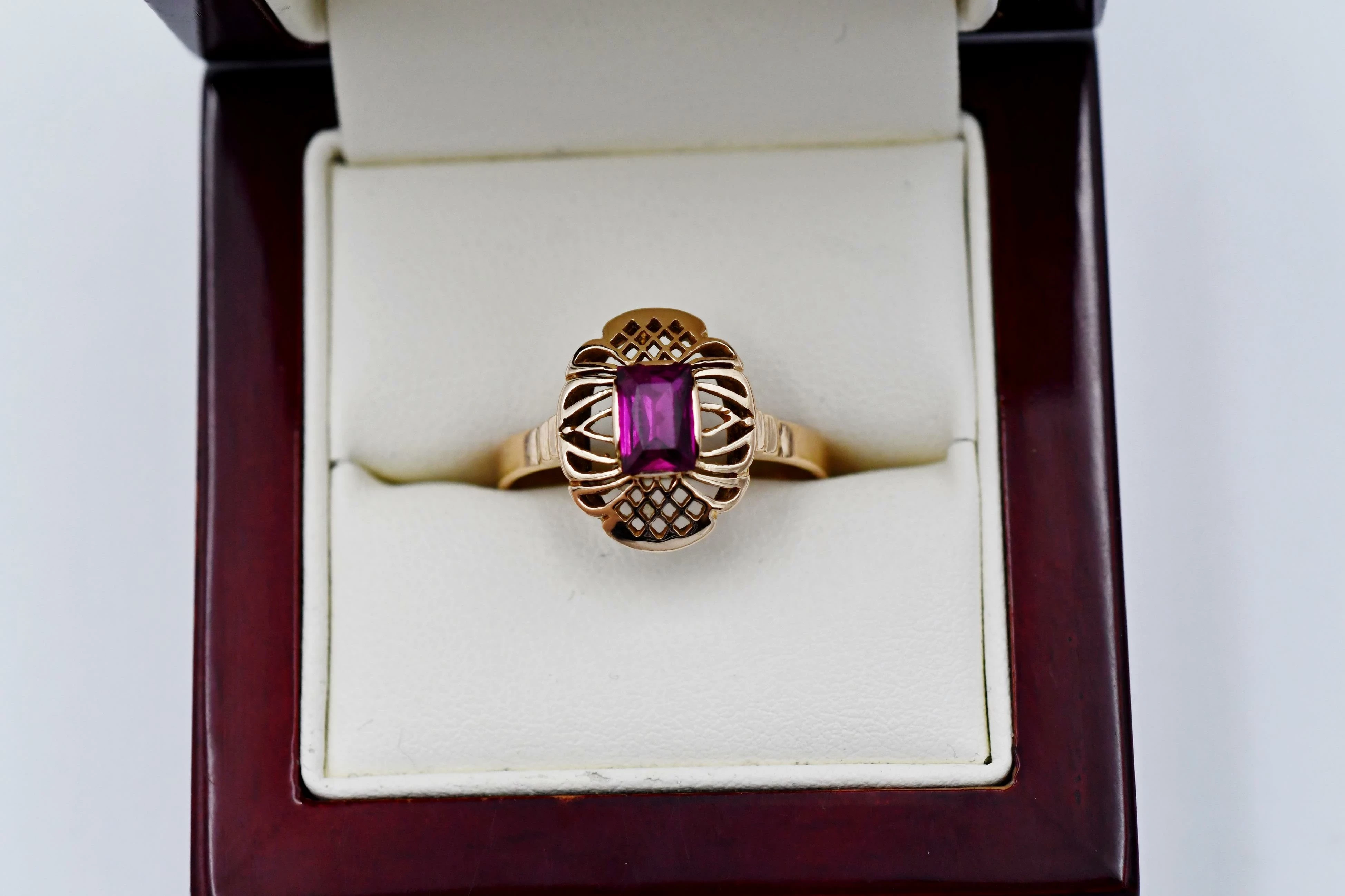 duzy-zloty-pierscionek-z-czerwonym-oczkiem-585-r2-rodzaj-wyrob-jubilerski