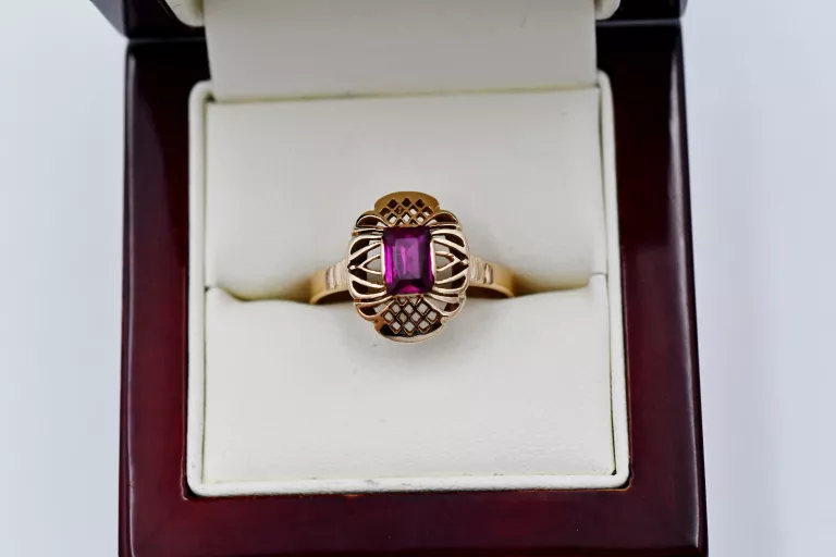 duzy-zloty-pierscionek-z-czerwonym-oczkiem-585-r2-rodzaj-wyrob-jubilerski