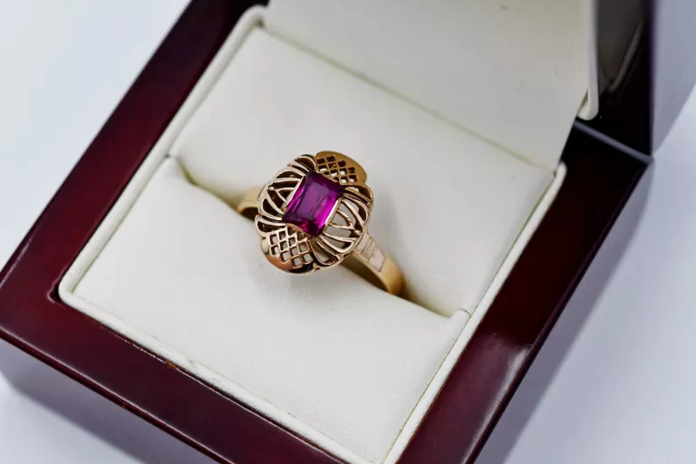 duzy-zloty-pierscionek-z-czerwonym-oczkiem-585-r2-stan-uzywany