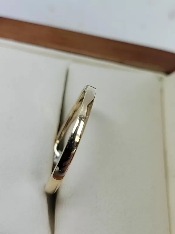 SKROMNY ZŁOTY PIERŚCIONEK 1,22GR 585 R.16
