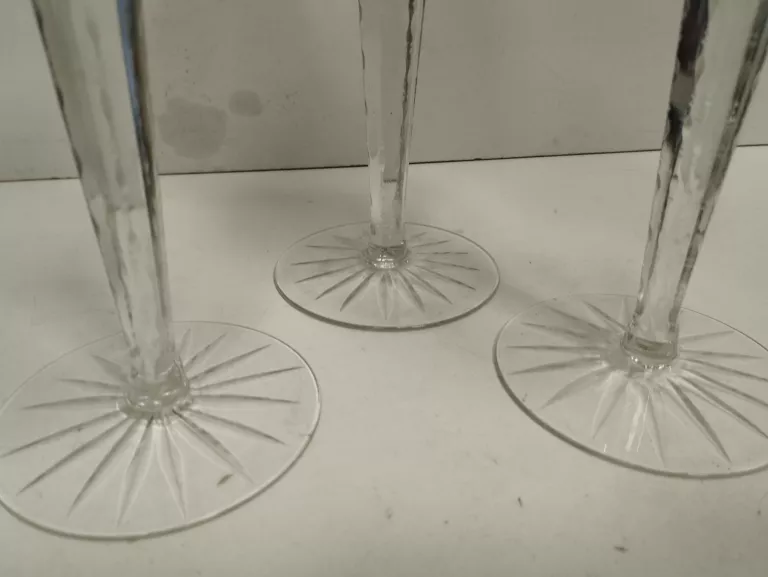 zestaw-3-kieliszkow-prl-przeznaczenie-kieliszki-do-wina-bialego