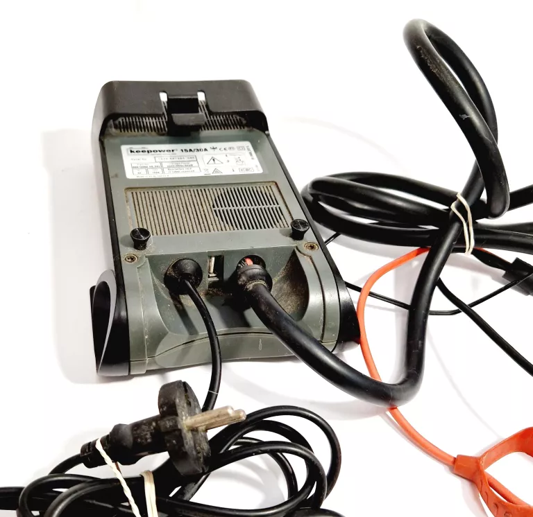 prostownik-keepower-15a30a-marka-ctek