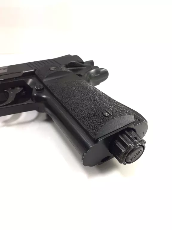 pistolet-co2-ram-crosman-stronghold-p7-marka-crosman