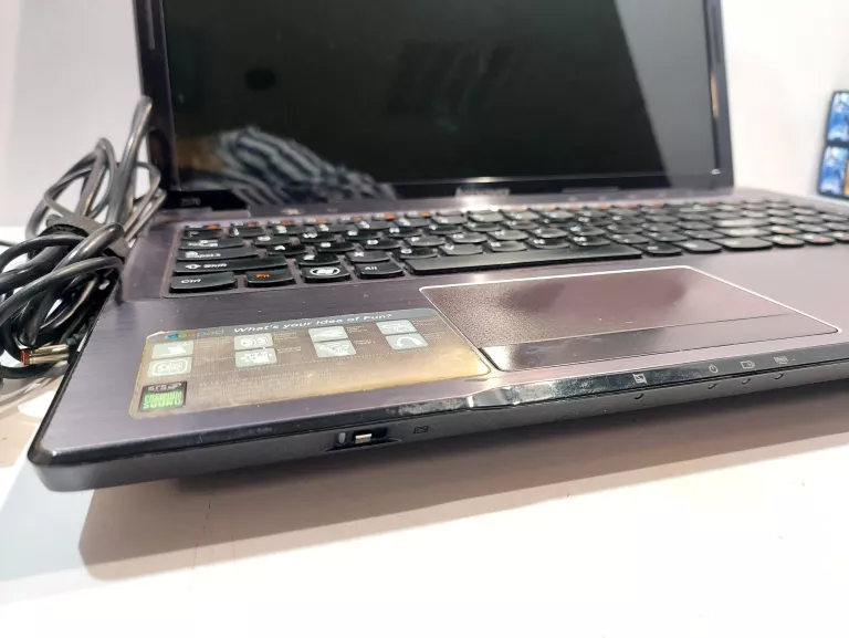 LAPTOP LENOVO Z570