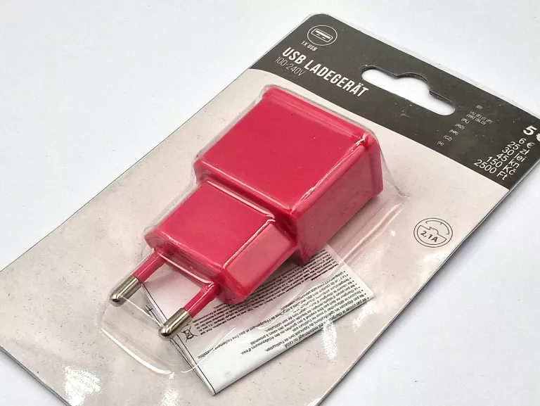 GNIAZDKO USB LADEGERAT 100-240V RÓŻNE KOLORY
