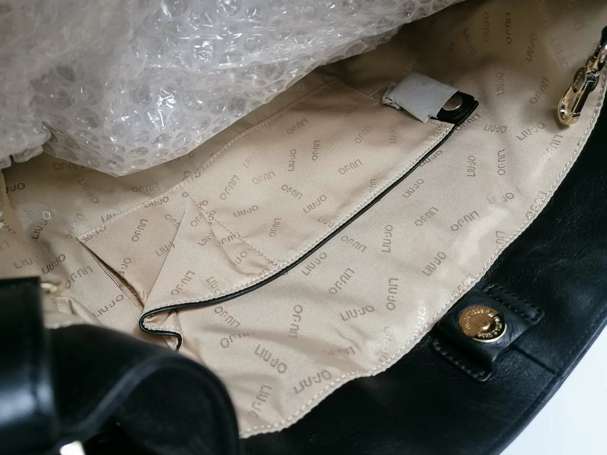 torebka-czarna-skora-naturalna-liu-jo-jak-nowa-grunwaldzka-18-adex-bud-zabkowice-slaskie