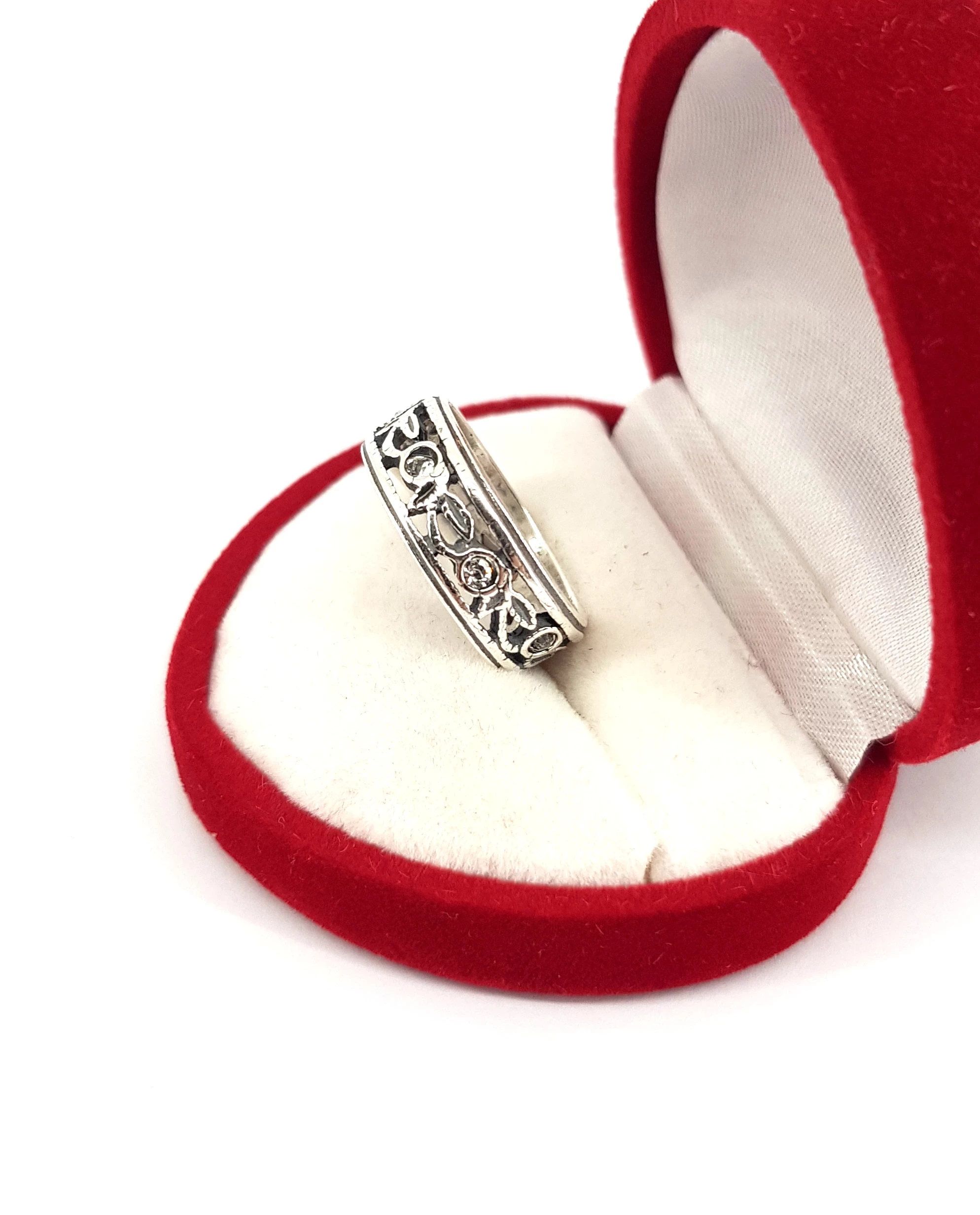 ladny-srebrny-pierscionek-925-268g-ean-gtin-0079456161405