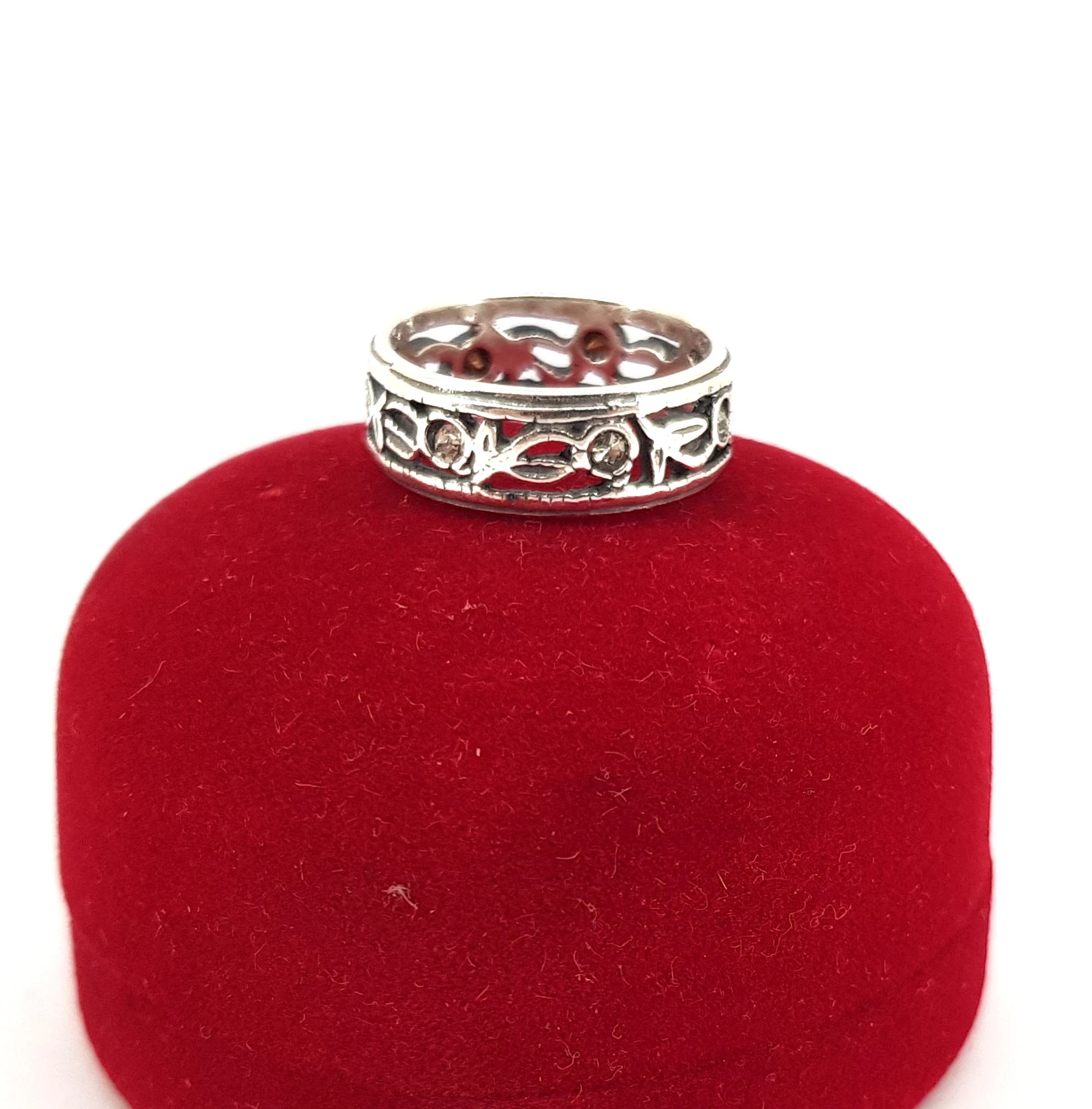 ladny-srebrny-pierscionek-925-268g-marka-226434-315782