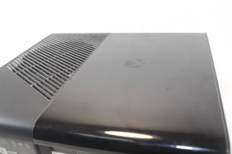 konsola-xbox-360-model-1538-sn004220650108-kod-producenta-1538