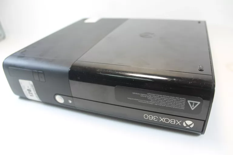 konsola-xbox-360-model-1538-sn004220650108-kolor-czarny