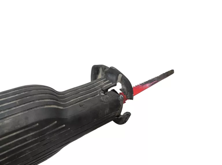 pila-szablasta-makita-jr3000v-stan-uzywany