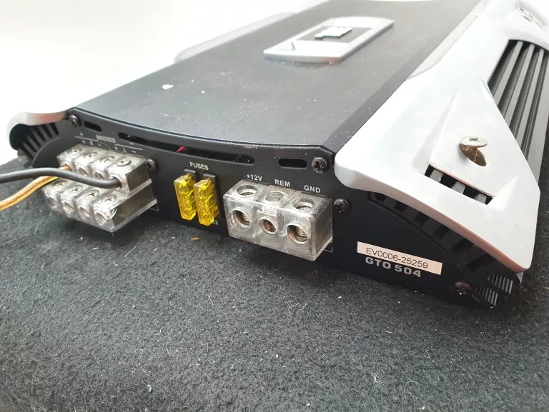 wzmacniacz-jbl-gto-504-tuba-gto-1204bp-model-gto504