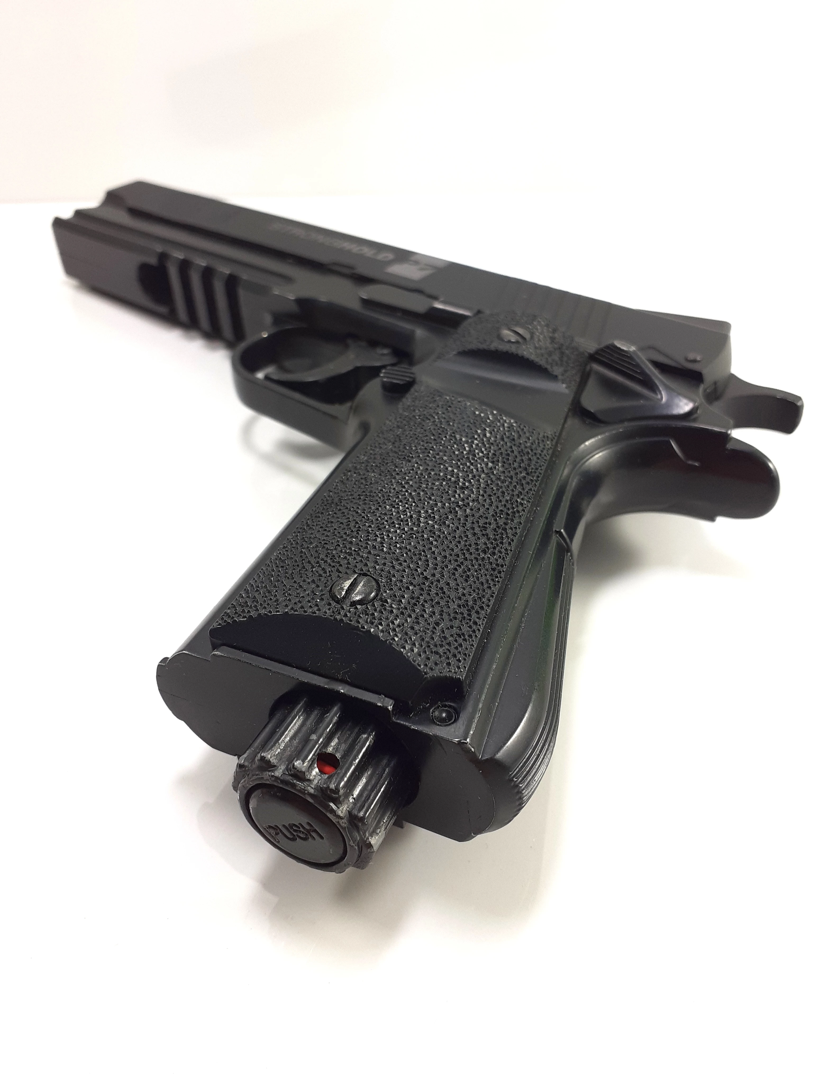 pistolet-co2-ram-crosman-stronghold-p7-kod-producenta-17-shp7