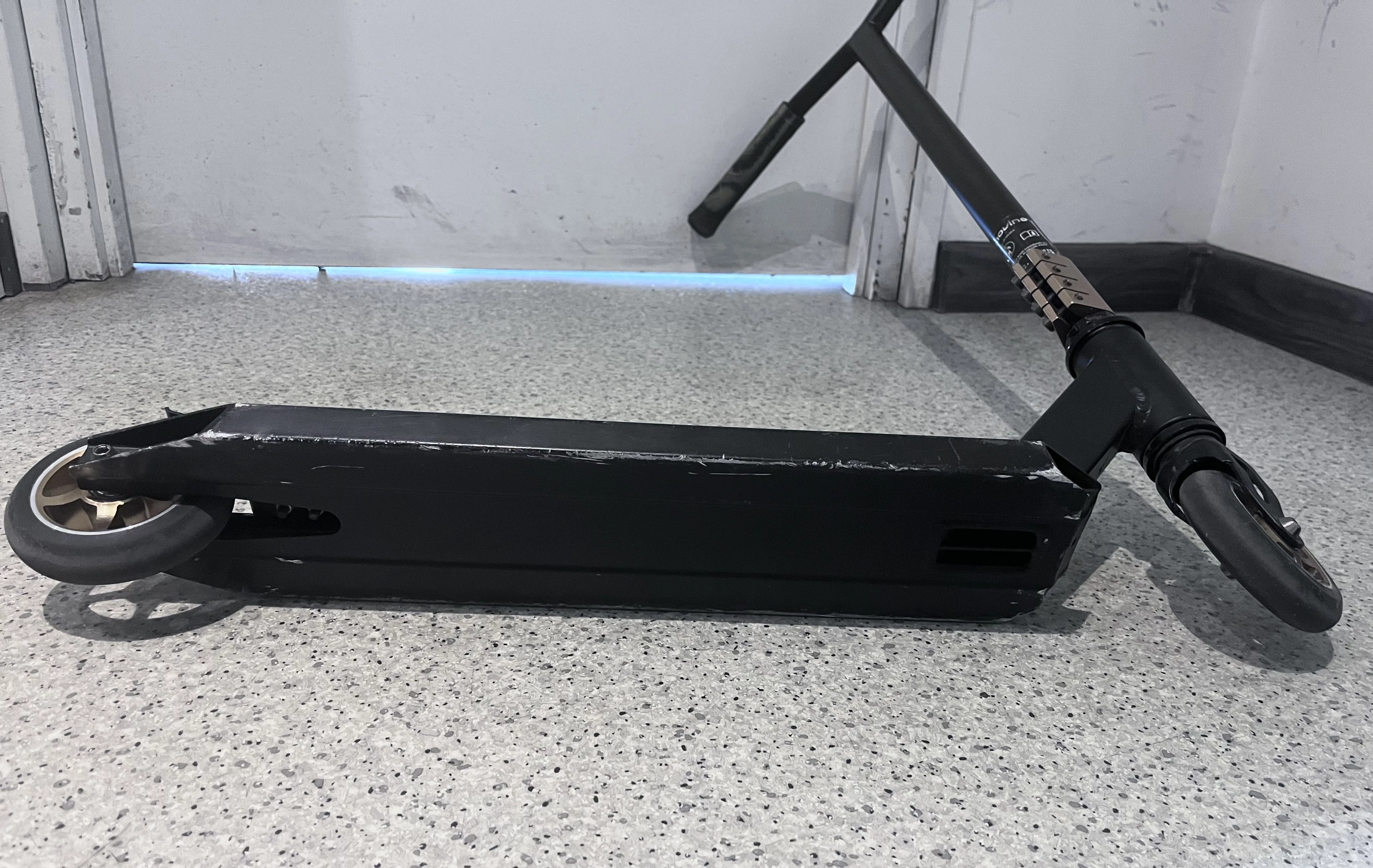 hulajnoga-wyczynowa-movino-edge-zlota-kod-producenta-000