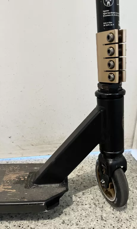 hulajnoga-wyczynowa-movino-edge-zlota-rodzaj-dwukolowa