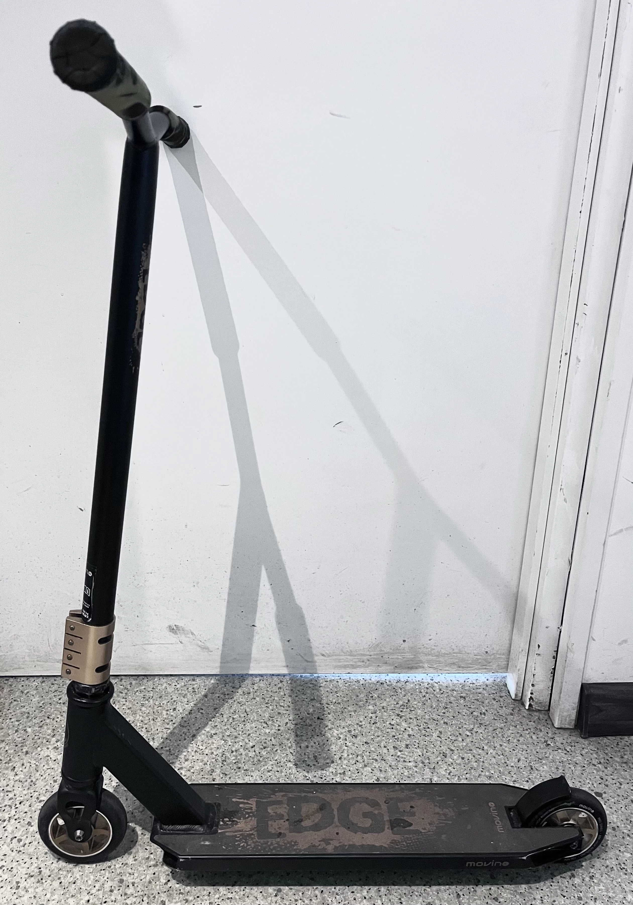 hulajnoga-wyczynowa-movino-edge-zlota-kolor-inny