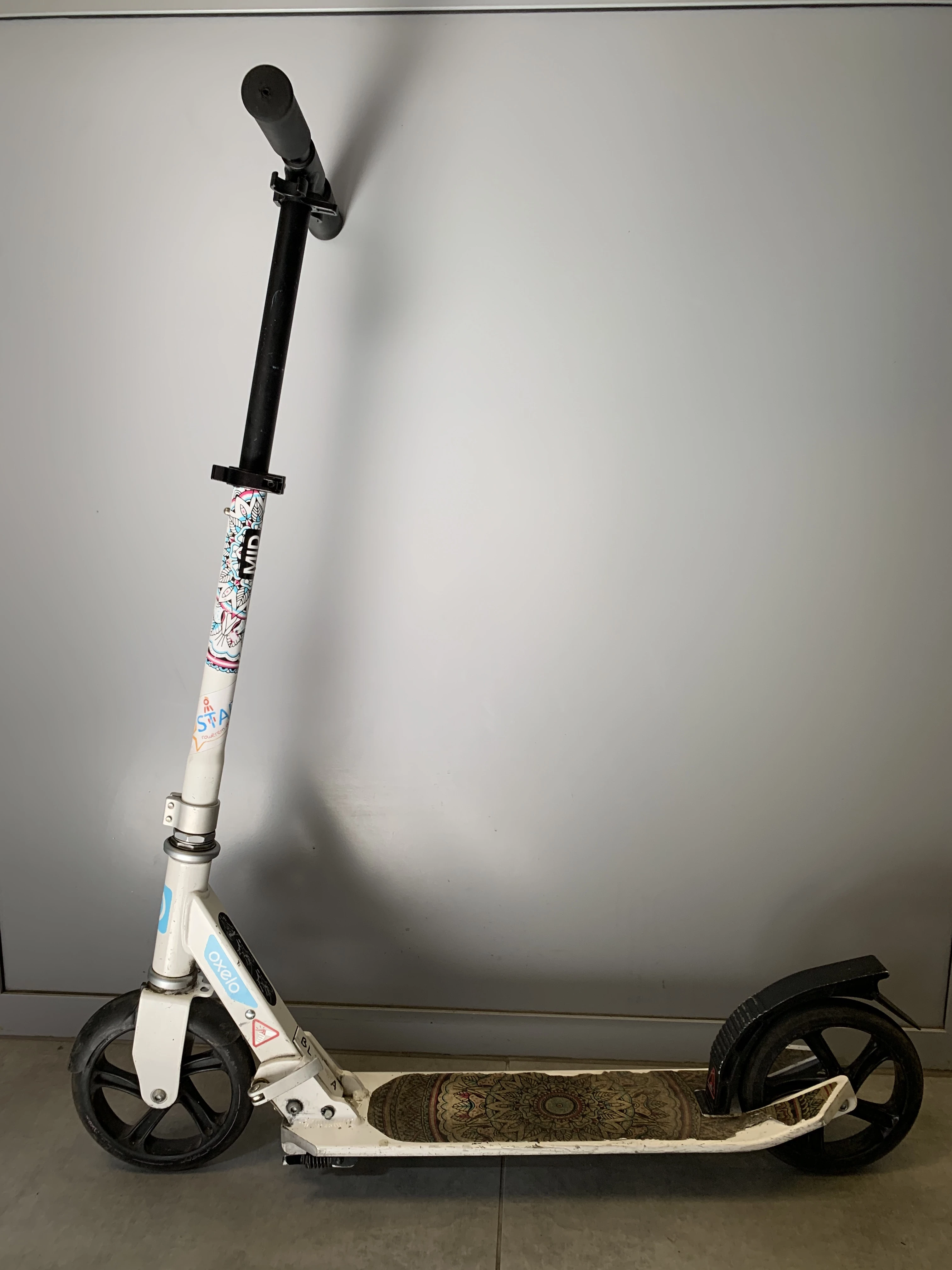 hulajnoga-oxelo-mid-7-mandala-biala-stan-uzywany