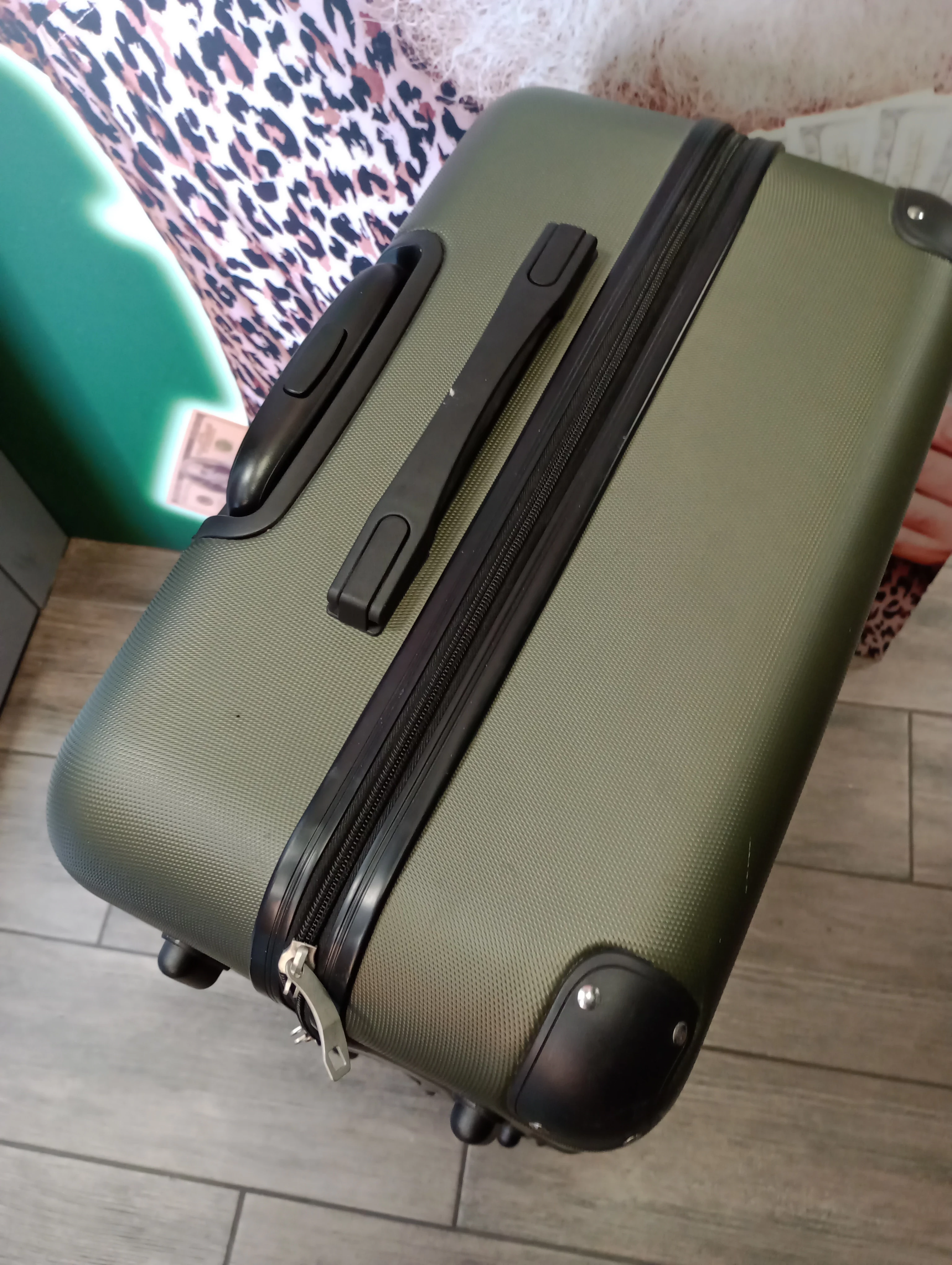 walizka-zielona-duza-tedi-45-x-27-x-72-cm-rodzaj-walizki-twarde