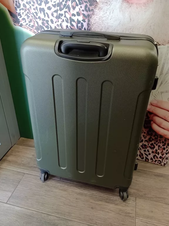 walizka-zielona-duza-tedi-45-x-27-x-72-cm-osiedle-teatralne-3u15-krakow