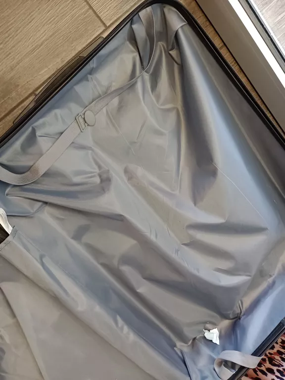 walizka-zielona-duza-tedi-45-x-27-x-72-cm-material-dominujacy-tworzywo-sztuczne