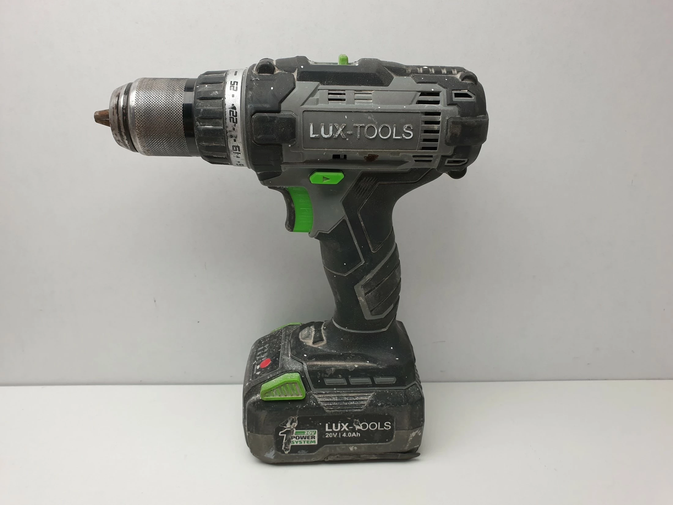 zestaw-narzedzi-akumulatorowych-lux-tools-marka-lux-tools