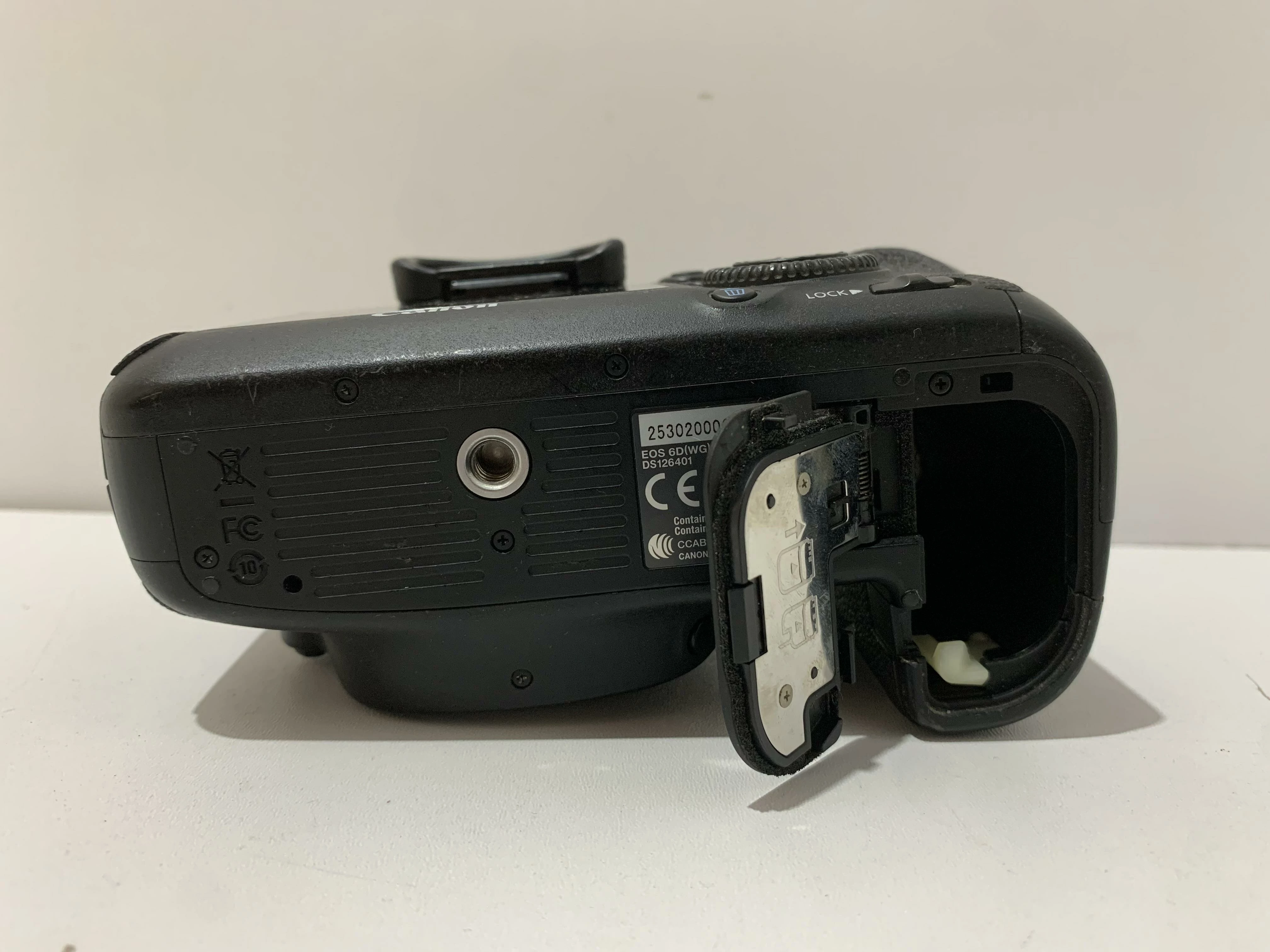 lustrzanka-canon-eos-6d-korpusladowarkabateria-model-eos-6d