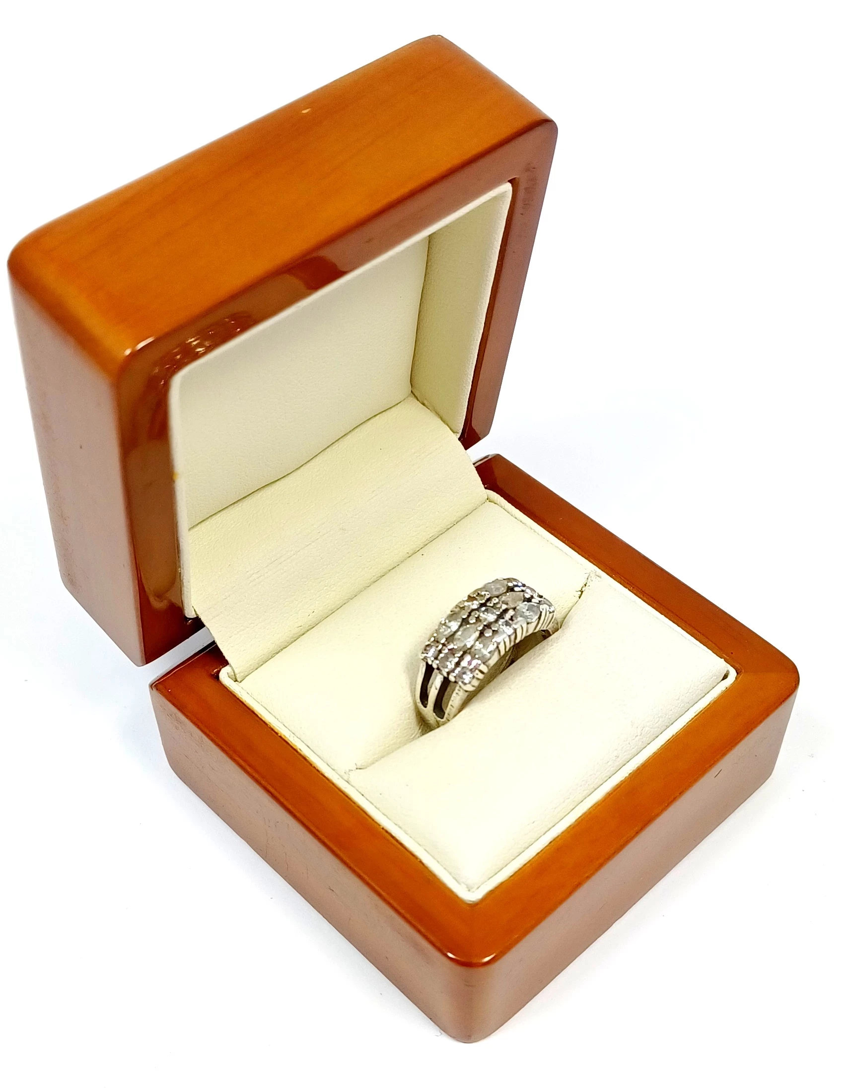 sliczny-srebrny-pierscionek-567g-p925-r13-stan-11323-2