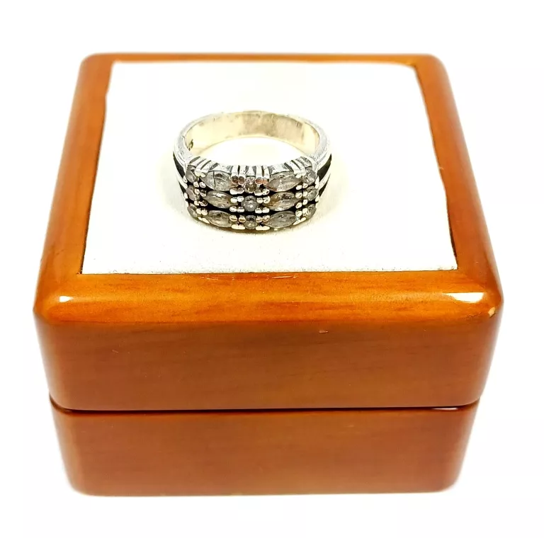 sliczny-srebrny-pierscionek-567g-p925-r13-rodzaj-2205-16