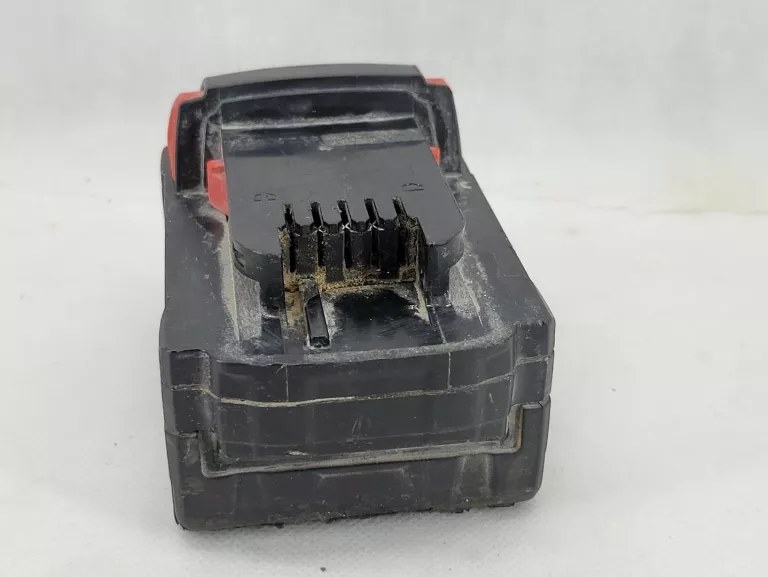 akumulator-milwaukee-m18-b5-4932430483-18v-5ah-pojemnosc-akumulatora-5