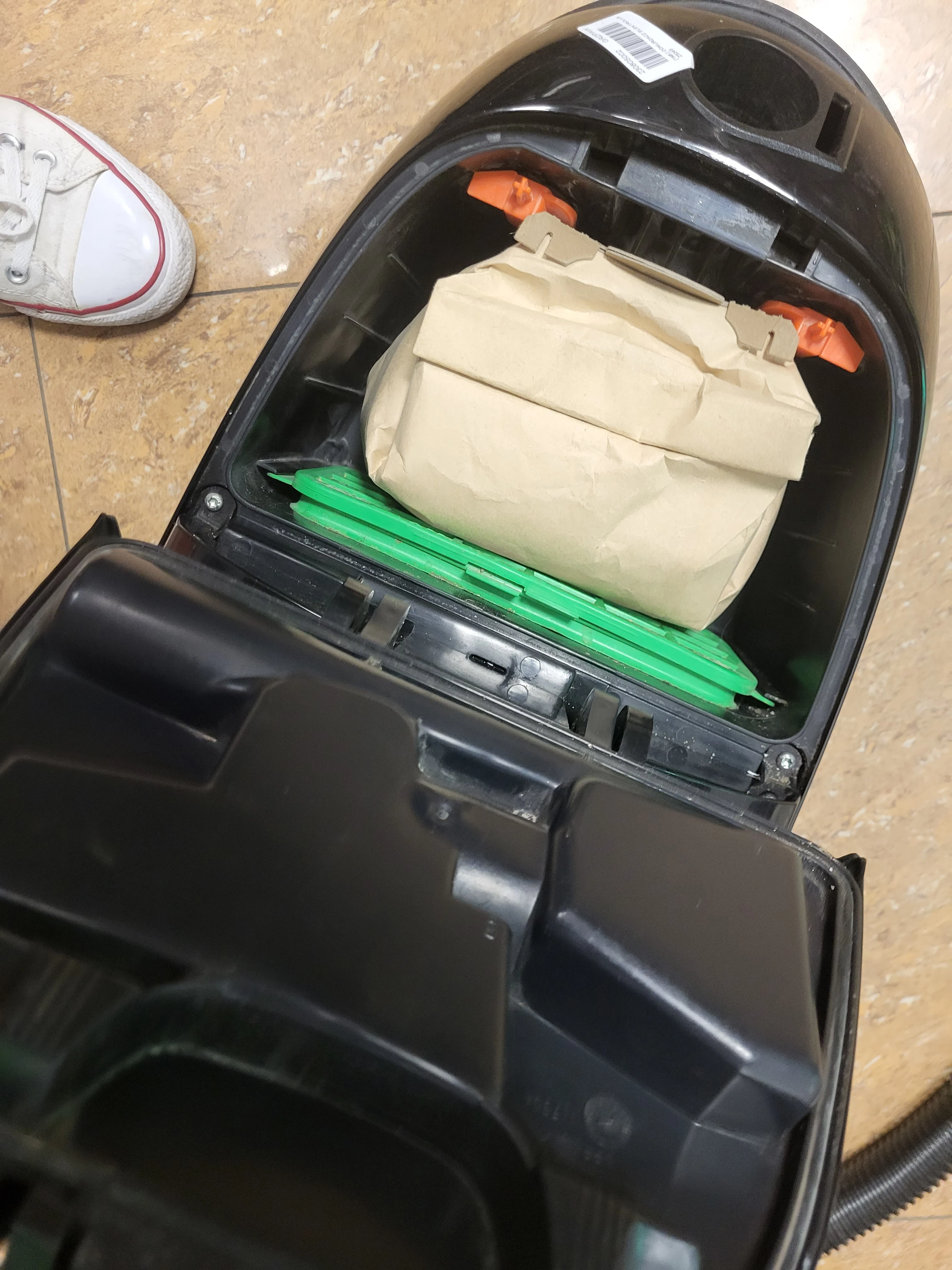 odkurzacz-workowy-electrolux-zce-2200-stan-11323-2