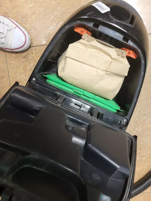 odkurzacz-workowy-electrolux-zce-2200-stan-11323-2