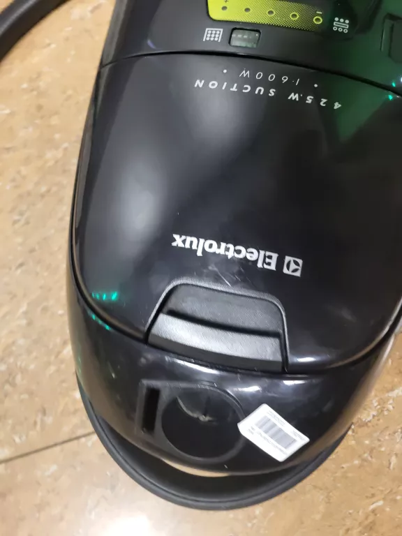 odkurzacz-workowy-electrolux-zce-2200-kolor-dominujacy-129357-3