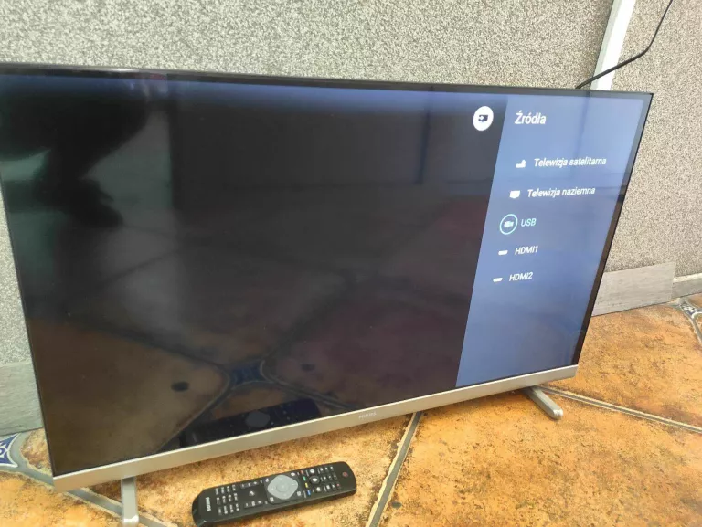 TELEWIZOR PHILIPS 32 CALE KARTON KOMPLET