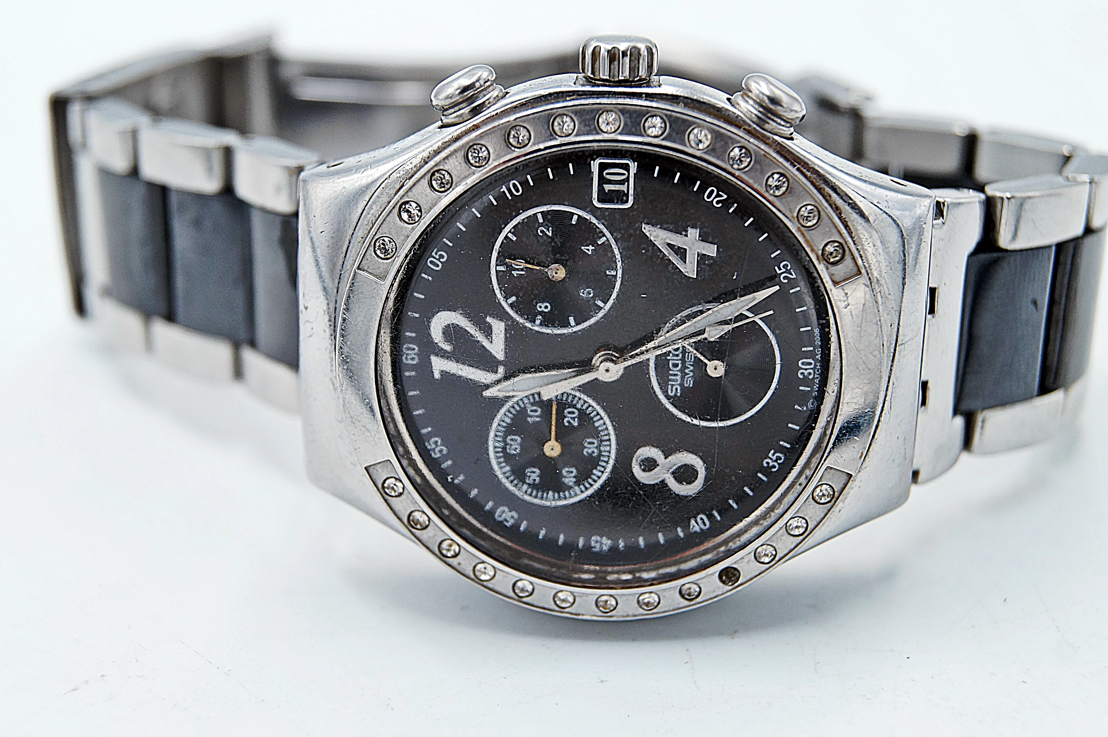 zegarek-swatch-irony-v8-rodzaj-analogowe