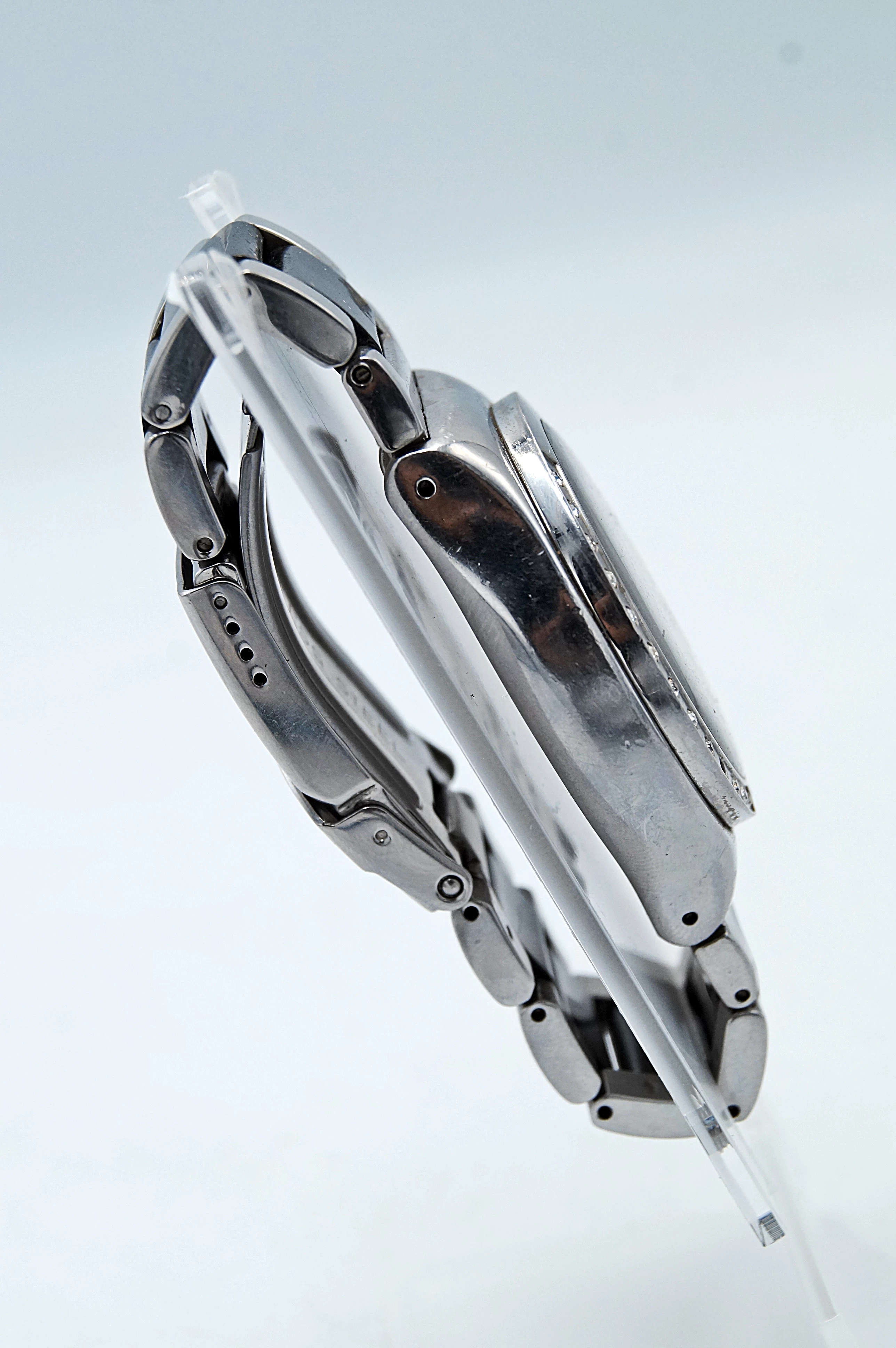 zegarek-swatch-irony-v8-wodoszczelnosc-brak