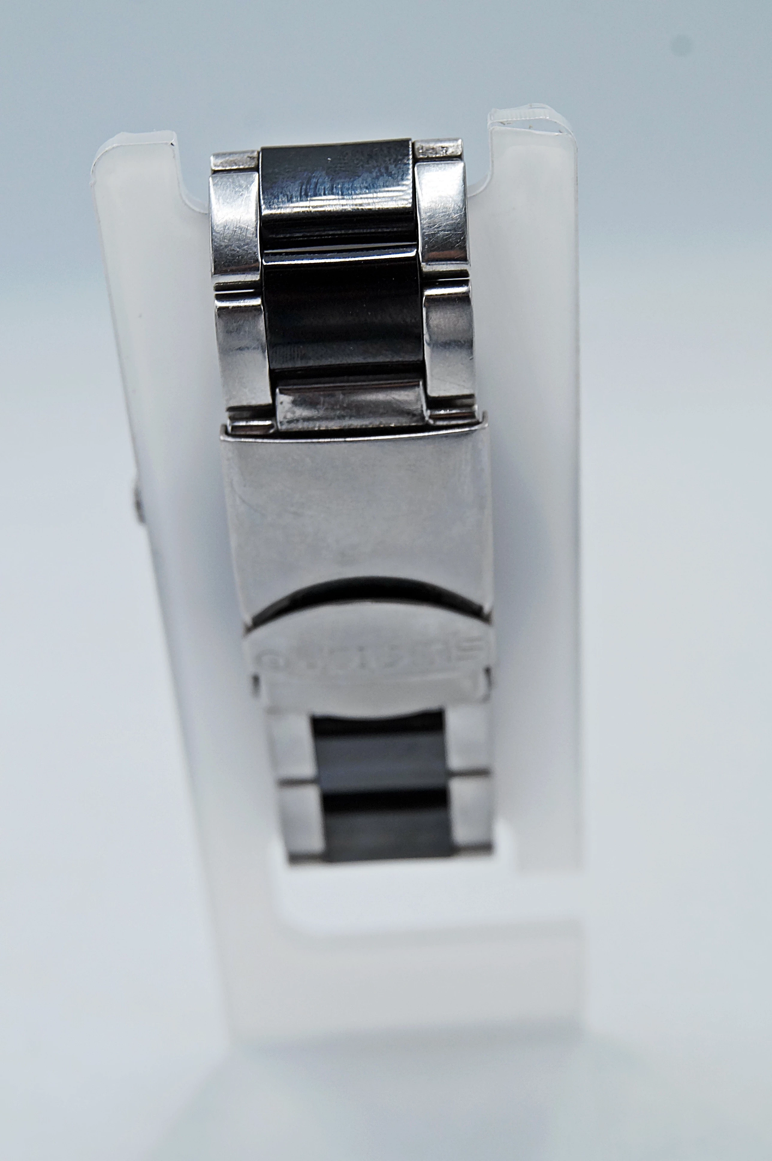 zegarek-swatch-irony-v8-szkielko-mineralne