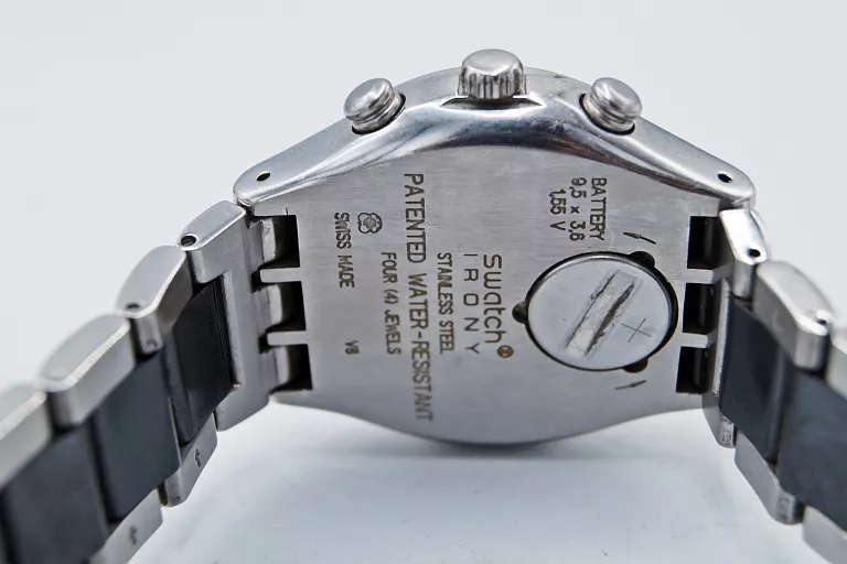 zegarek-swatch-irony-v8-mechanizm-kwarcowy