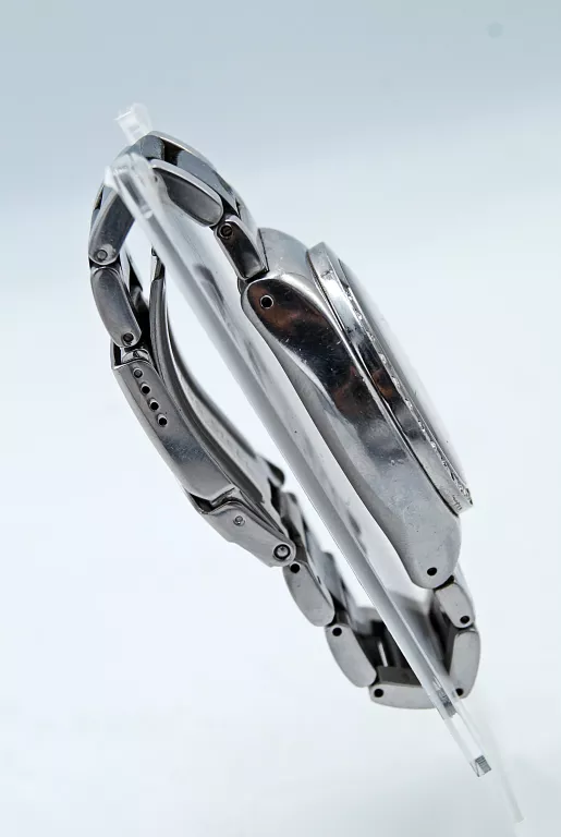 zegarek-swatch-irony-v8-wodoszczelnosc-brak