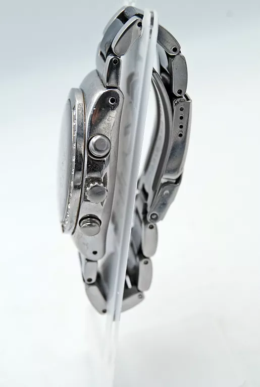 zegarek-swatch-irony-v8-funkcje-chronograf