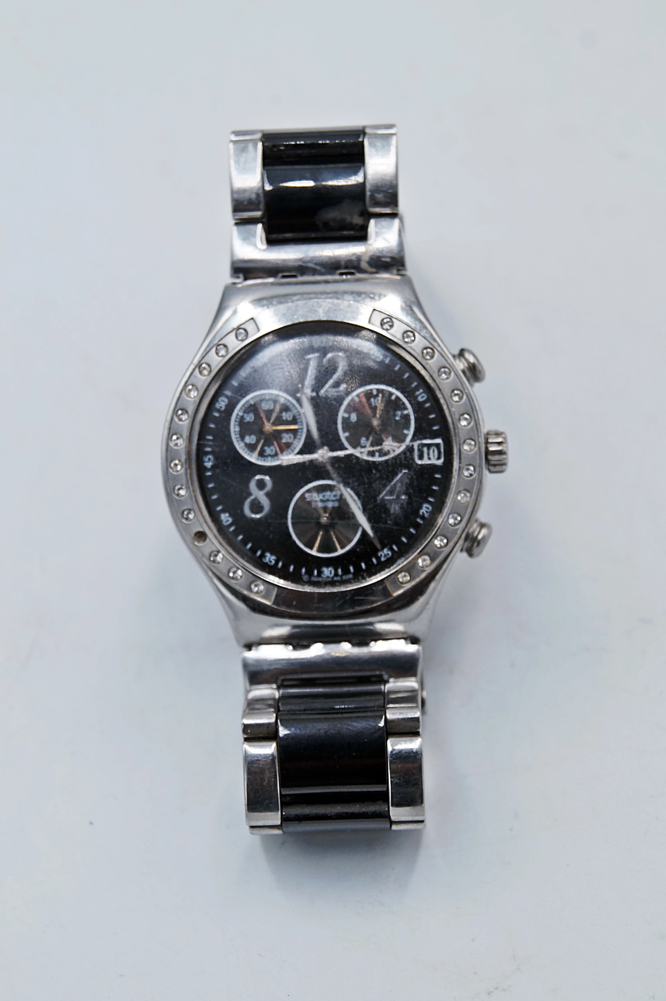 zegarek-swatch-irony-v8-typ-nareczny