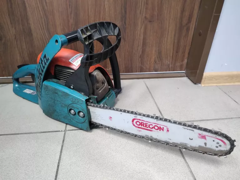 PIŁA SPALINOWA MAKITA DCS4610