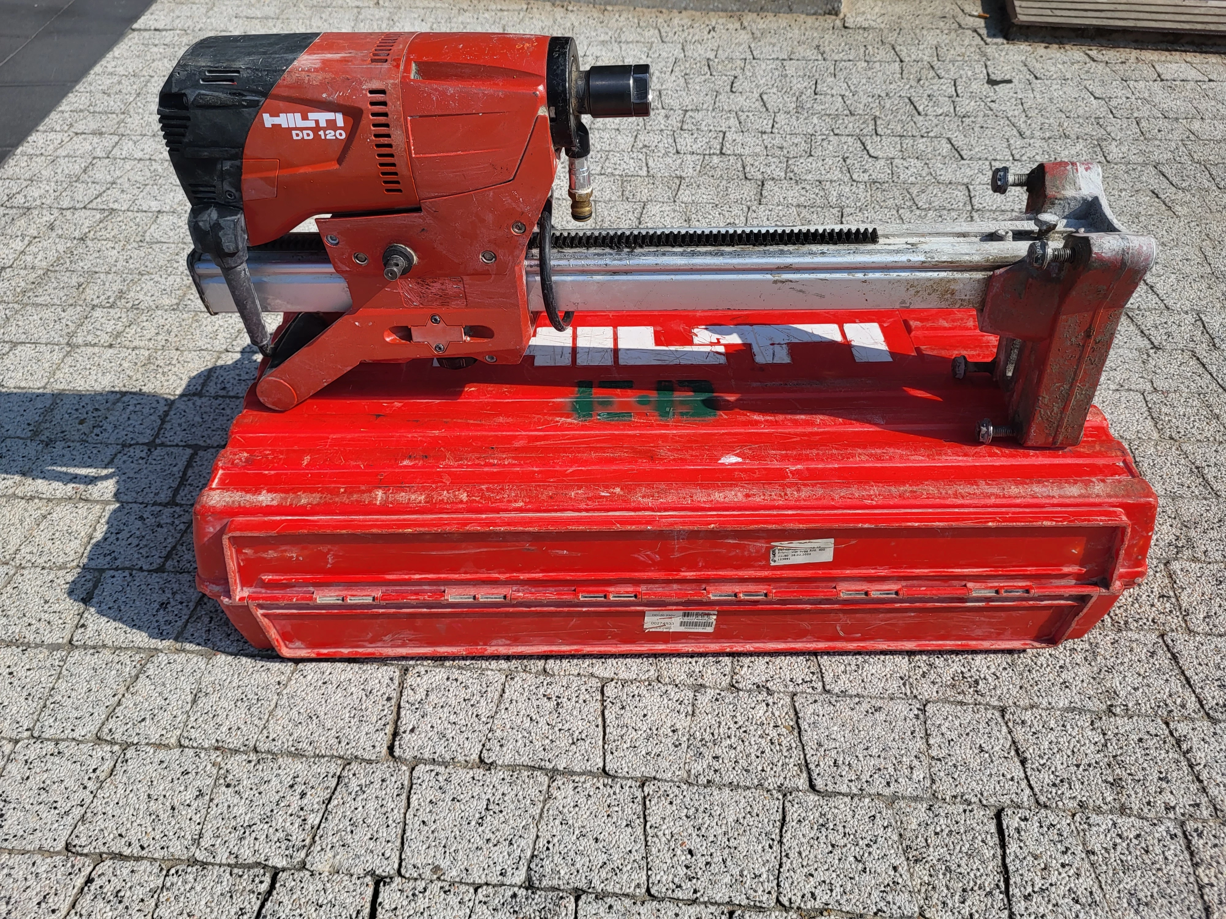 hilti-dd-120-wiertnica-walizka-marka-hilti