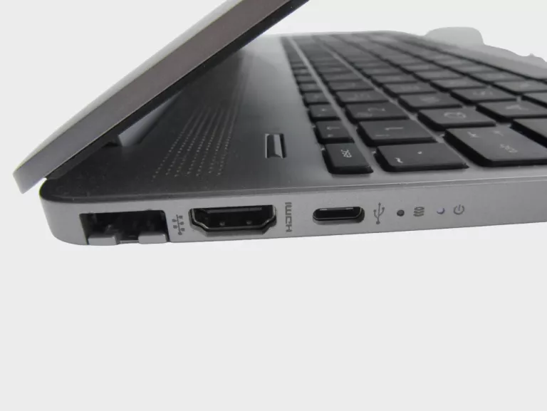 LAPTOP LAPTOP HP 250 G8 8GB RAM 250 INTEL HD 600